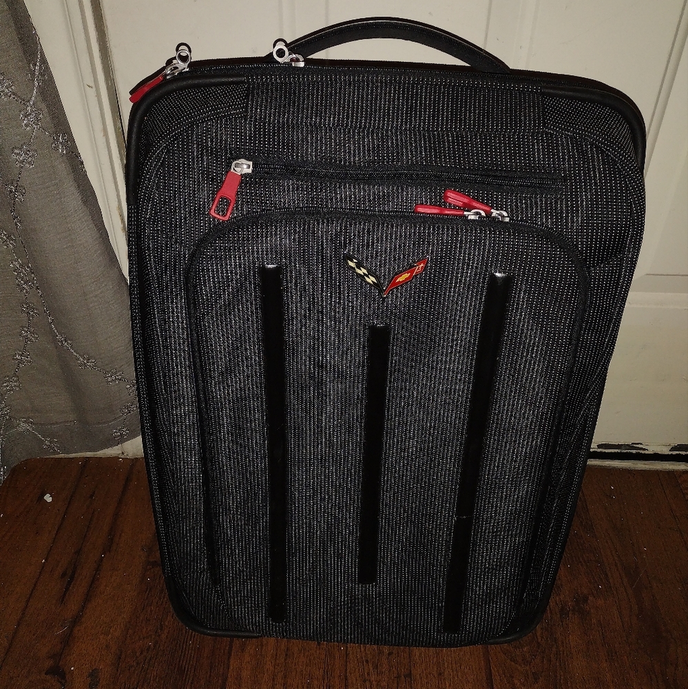 MEDIUM SIZE CARRY ON BY CORVETTE